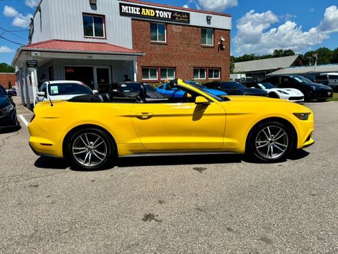 Used 2016 Ford Mustang Premium RWD image 6