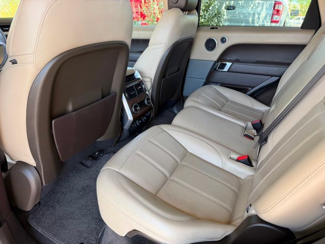 Used 2018 Land Rover Range Rover Sport SE AWD/4WD image 33