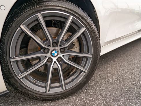 Used 2020 BMW 330i xDrive Sedan w/ Executive Package AWD/4WD image 3