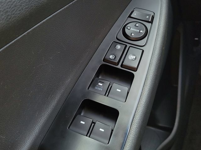Used 2021 Hyundai Tucson SE FWD image 20
