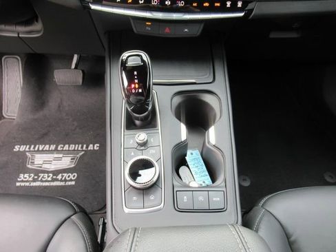 Certified 2025 Cadillac XT4 Premium Luxury image 22