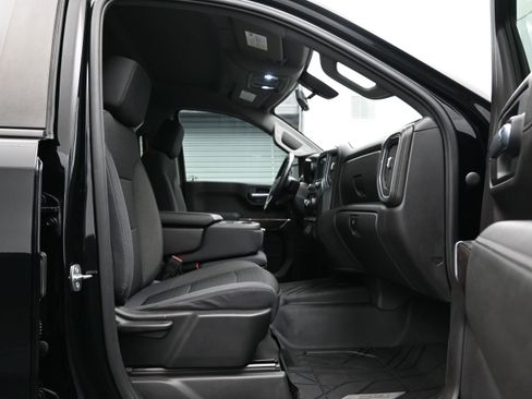 Used 2019 Chevrolet Silverado 1500 LT Trail Boss w/ Convenience Package AWD/4WD image 13