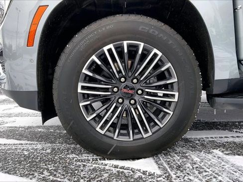 Used 2025 GMC Yukon Elevation image 8