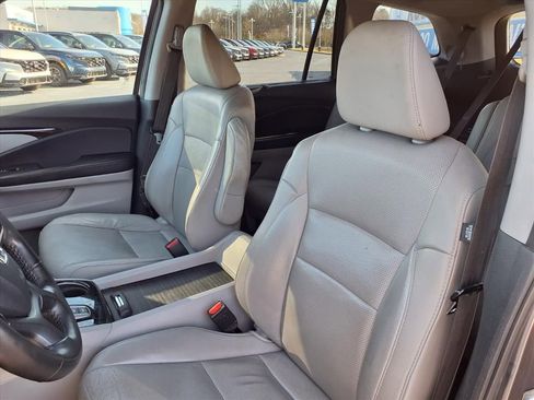 Used 2019 Honda Pilot Elite image 13