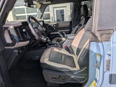 Used 2023 Ford Bronco Wildtrak image 30