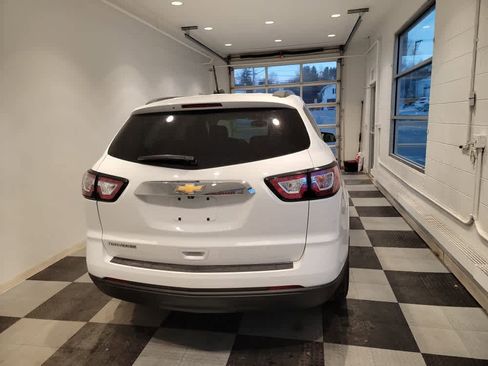 Used 2017 Chevrolet Traverse LS image 4