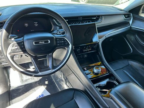 Used 2023 Jeep Grand Cherokee L Limited w/ Luxury Tech Group II AWD/4WD image 17