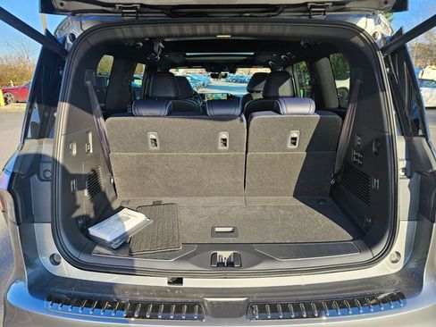 New 2026 INFINITI QX80 4WD image 19