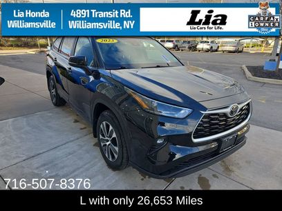 Used 2023 Toyota Highlander XLE