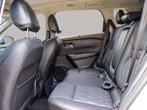 Used 2022 Nissan Rogue Platinum w/ Head-Up Display Package image 26