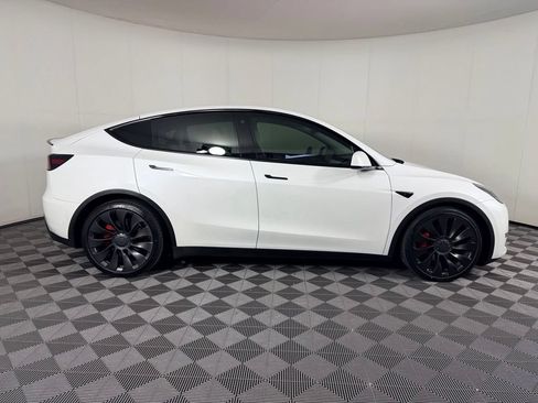 Used 2022 Tesla Model Y Performance AWD/4WD image 6