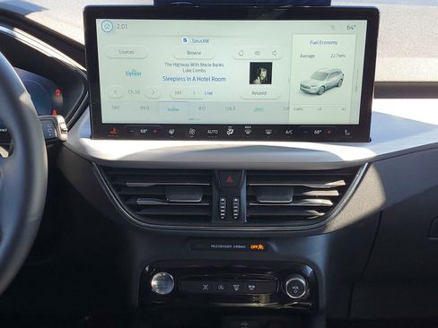 Certified 2025 Ford Escape Platinum AWD/4WD image 31