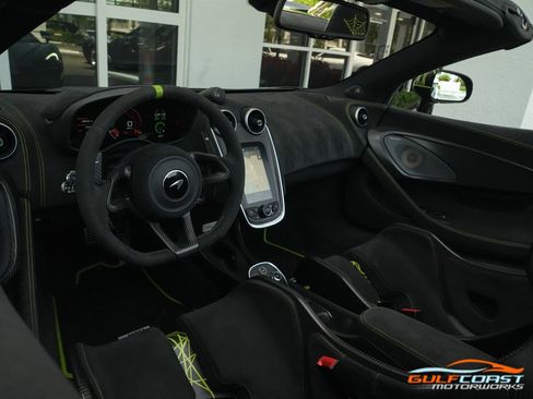 Used 2020 McLaren 600LT Spider image 2