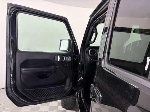 Used 2019 Jeep Wrangler Unlimited Sport S AWD/4WD image 10