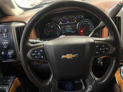 Used 2016 Chevrolet Silverado 2500 High Country w/ Duramax Plus Package AWD/4WD image 4