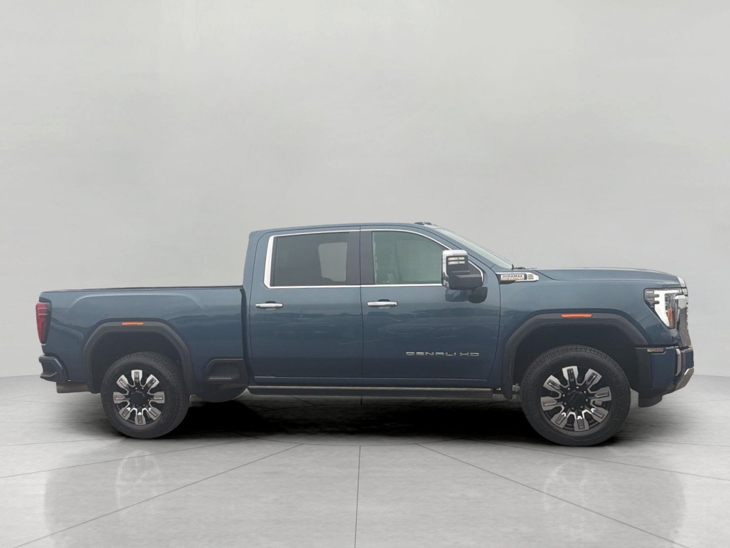Used 2025 GMC Sierra 3500 Denali w/ Technology Package AWD/4WD image 17