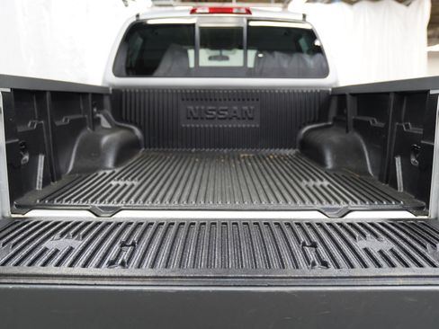 Used 2018 Nissan Frontier SV AWD/4WD image 7