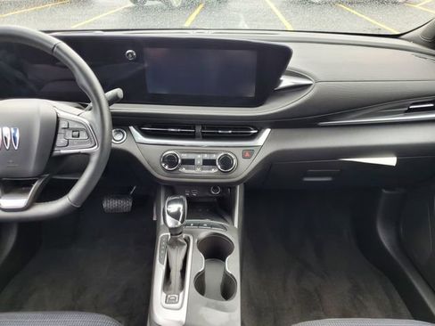 Certified 2024 Buick Envista Preferred w/ Convenience I Package image 17