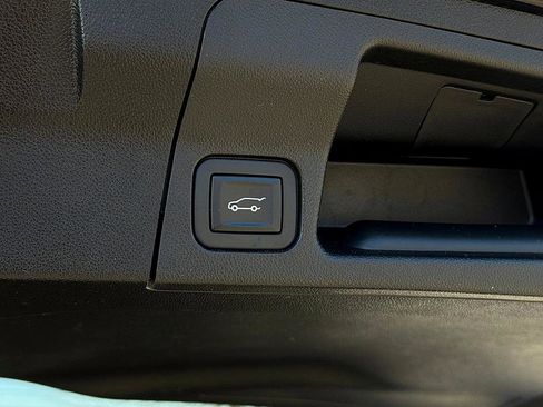 Used 2018 GMC Acadia Denali w/ LPO, Cargo Package image 27