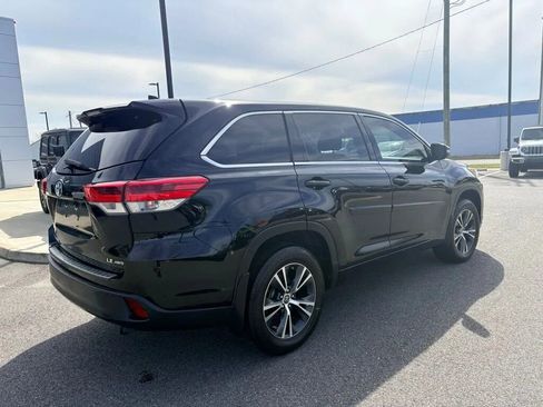 Used 2017 Toyota Highlander Plus w/ Protection Package #3 AWD/4WD image 2