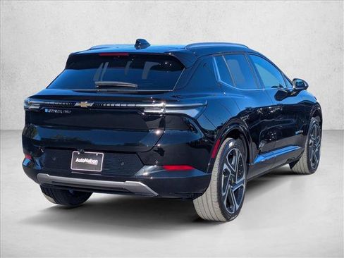 New 2026 Chevrolet Equinox EV LT image 2