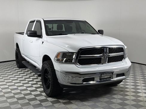 Used 2019 RAM 1500 Classic SLT AWD/4WD image 3