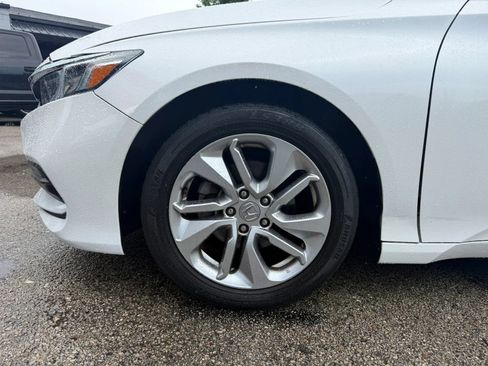 Used 2018 Honda Accord LX image 30