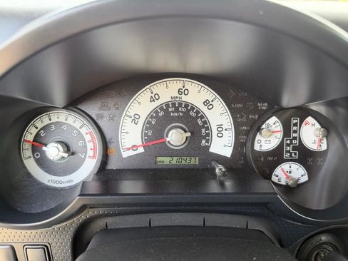 Used 2009 Toyota FJ Cruiser 4WD image 8