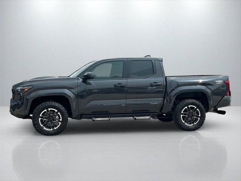 Certified 2026 Toyota Tacoma TRD Sport AWD/4WD image 8