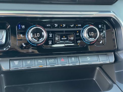 New 2026 GMC Sierra 2500 Denali Ultimate AWD/4WD image 15