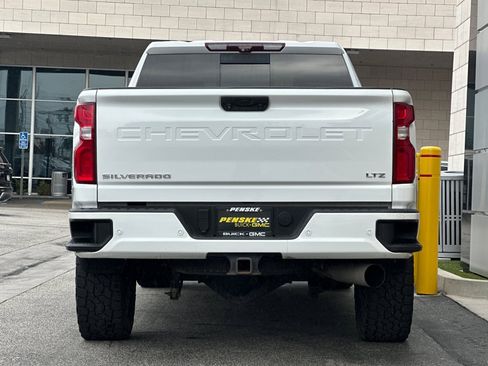 Used 2021 Chevrolet Silverado 2500 LTZ w/ Z71 Chrome Sport Edition image 5