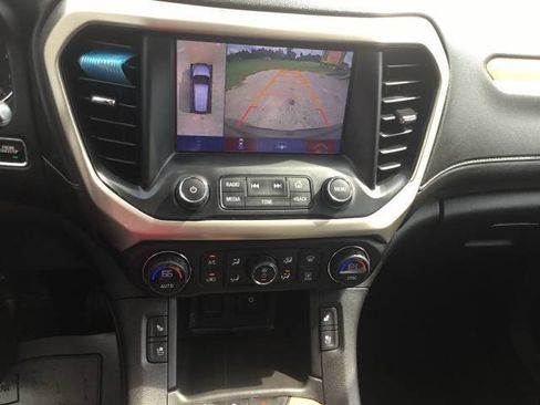 Used 2017 GMC Acadia Denali w/ Technology Package FWD image 18