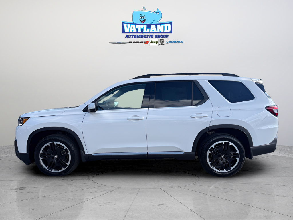 New 2026 Honda Pilot Touring image 2