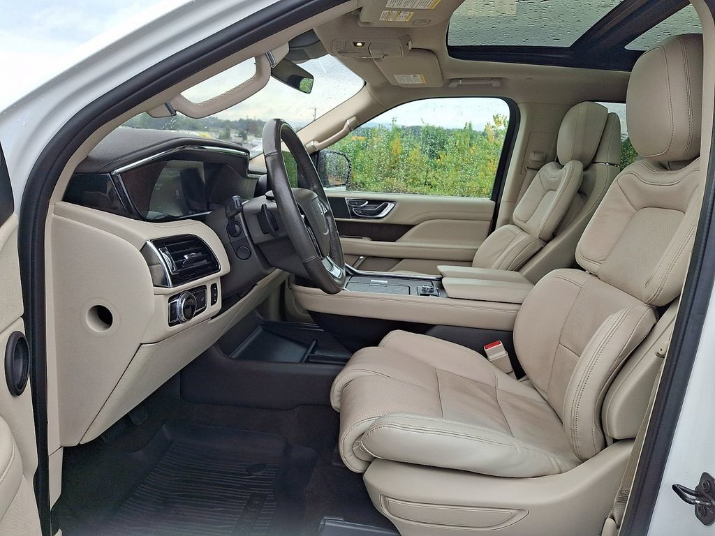 Certified 2020 Lincoln Navigator Reserve w/ Equipment Group 201A Reserve AWD/4WD image 14