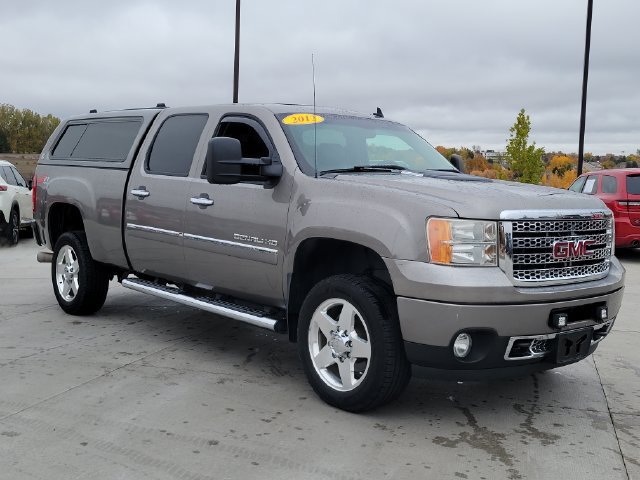 Used 2012 GMC Sierra 2500 Denali w/ Suspension Package, Off-Road AWD/4WD image 7