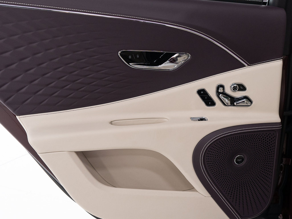 Certified 2026 Bentley Flying Spur Azure AWD/4WD image 22