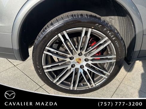 Used 2018 Porsche Cayenne Turbo AWD/4WD image 55
