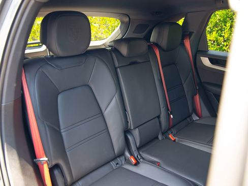 Certified 2026 Porsche Cayenne AWD/4WD image 17