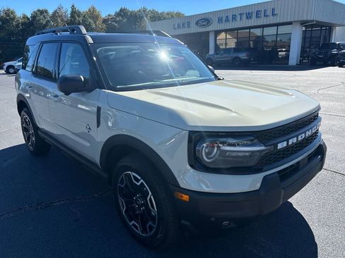 New 2025 Ford Bronco Sport Outer Banks w/ Outer Banks Tech Package+ image 1