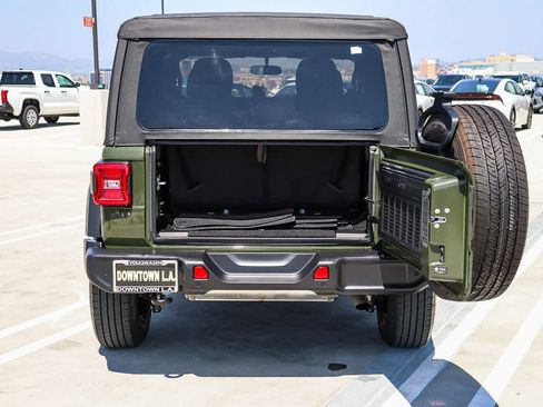 Used 2022 Jeep Wrangler Sport S AWD/4WD image 30