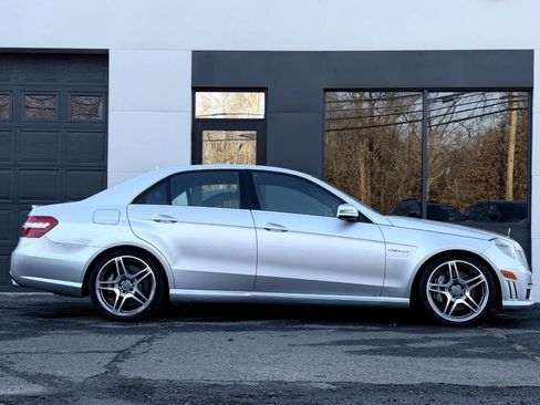 Used 2010 Mercedes-Benz E 63 AMG Sedan image 5