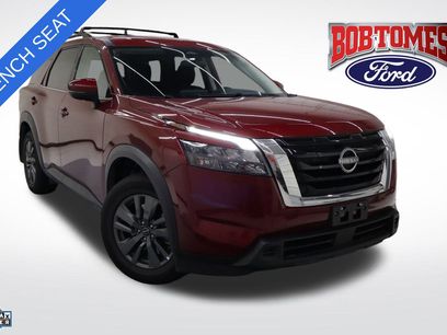 Used 2024 Nissan Pathfinder SV