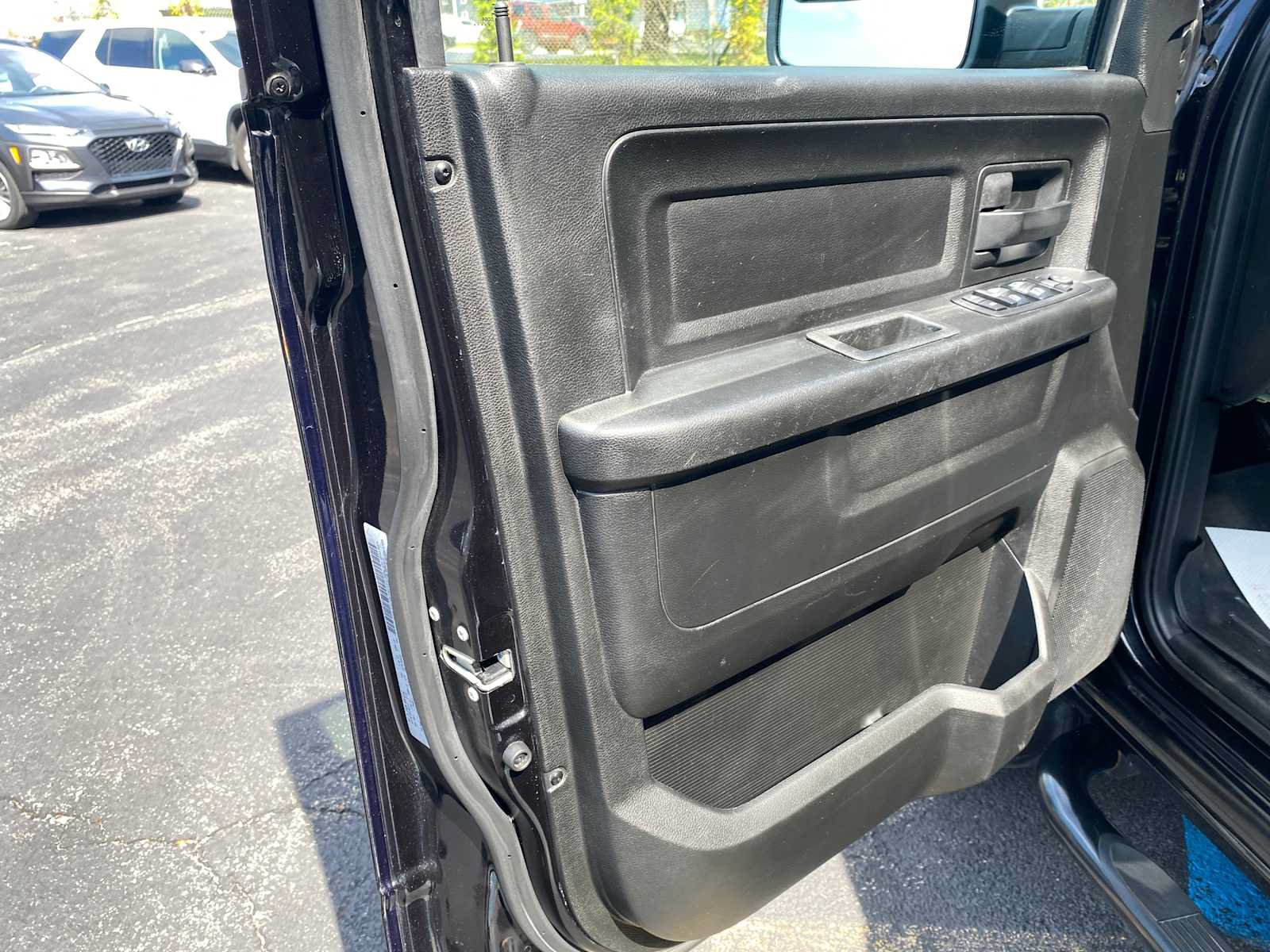 Used 2019 RAM 1500 Express w/ Express Value Package AWD/4WD image 30