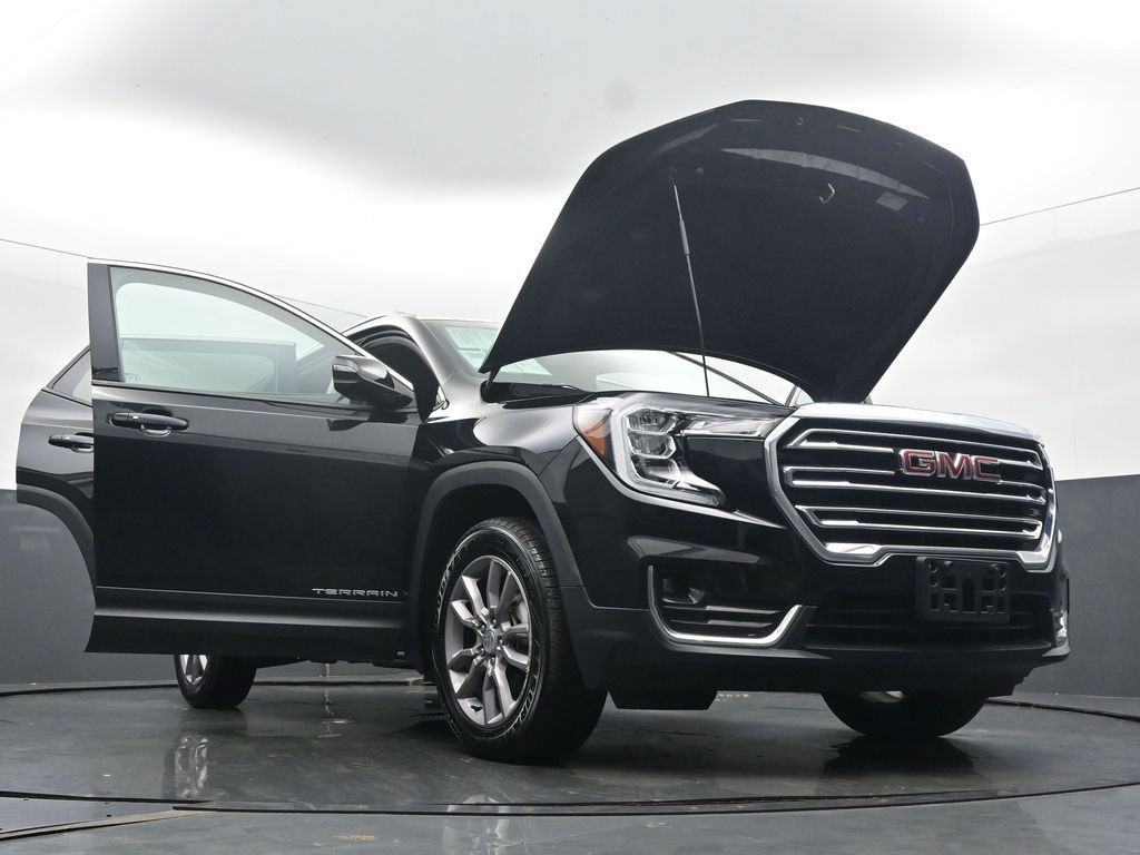 Used 2024 GMC Terrain SLT AWD/4WD image 61