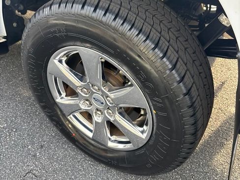 Used 2019 Ford F150 XLT w/ Equipment Group 302A Luxury AWD/4WD image 12