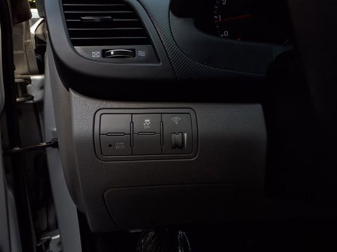 Used 2015 Hyundai Accent GLS FWD image 13