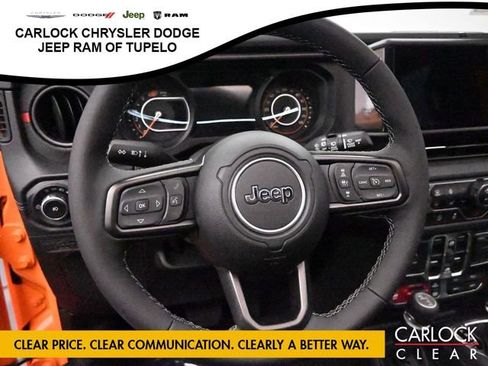 New 2025 Jeep Wrangler Unlimited Rubicon image 10