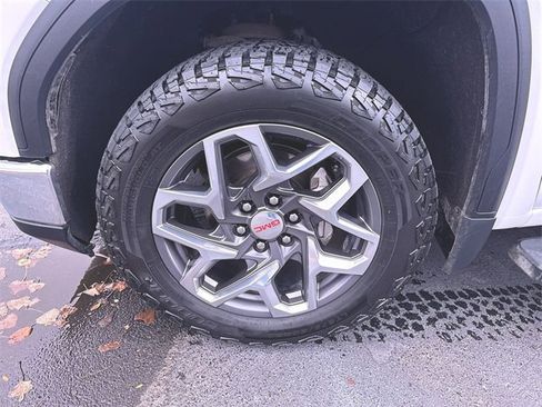 Used 2022 GMC Sierra 1500 SLT w/ SLT Premium Package image 33