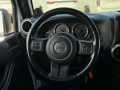 Used 2012 Jeep Wrangler Unlimited Sahara w/ Dual Top Group image 5