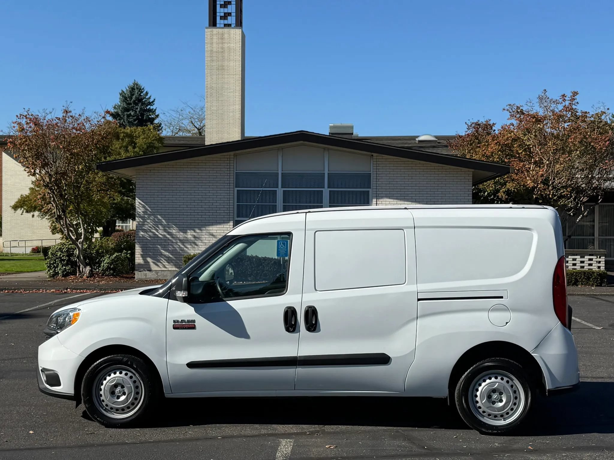 Used 2021 RAM ProMaster City Tradesman FWD image 2